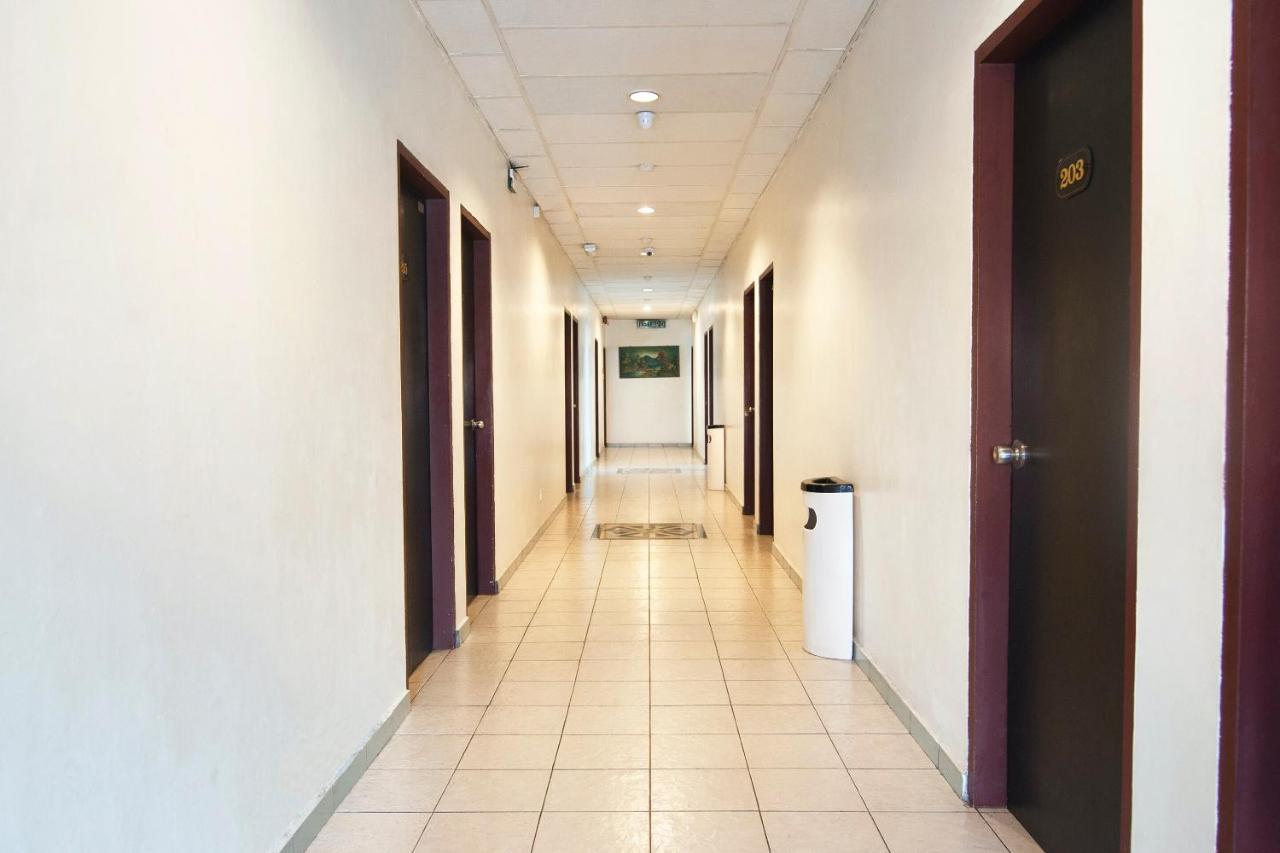 Keningau Oyo 89577 Kristal Hotel מראה חיצוני תמונה
